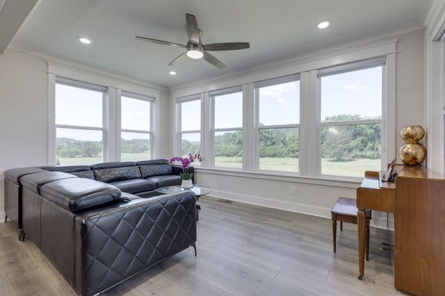 5043 High Park Hill Dr, Arrington, TN 37014