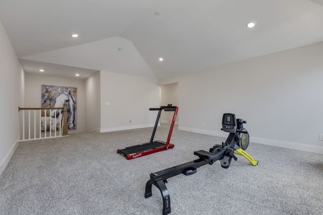 5043 High Park Hill Dr, Arrington, TN 37014