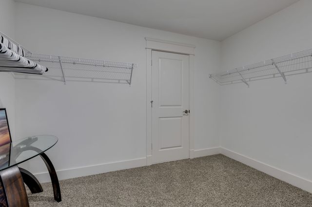 5043 High Park Hill Dr, Arrington, TN 37014