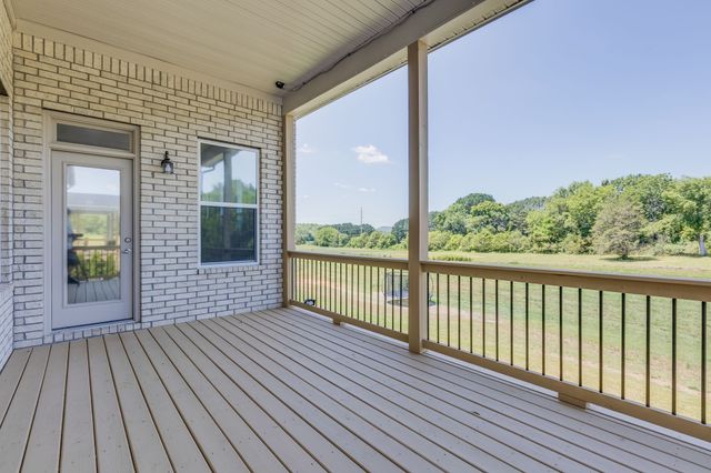 5043 High Park Hill Dr, Arrington, TN 37014