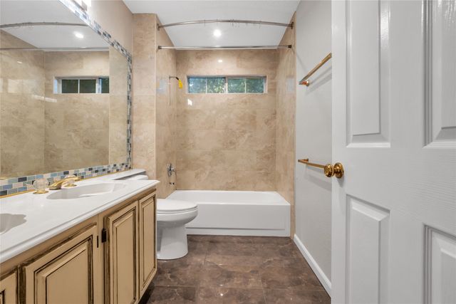 4523 Wescott Drive, Grand Prairie, TX 75052
