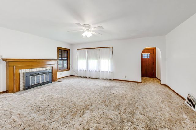 4321 N Wozniak Road, Michigan City, IN 46360