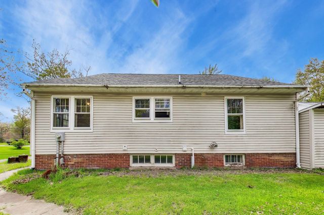 4321 N Wozniak Road, Michigan City, IN 46360