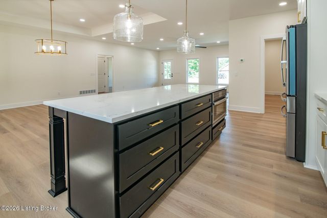 707 Roswell Dr, Elizabethtown, KY 42701