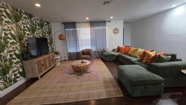 5700 NE 20th Avenue, Fort Lauderdale, FL 33308