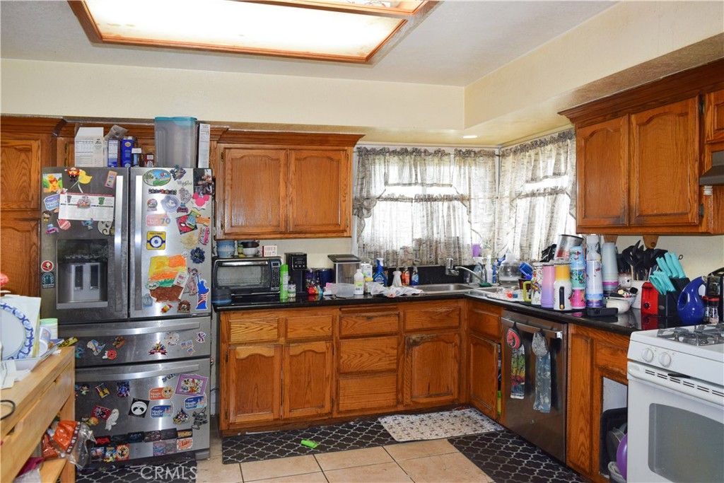 8175 Pepper, Fontana, CA 92335 — photo 3