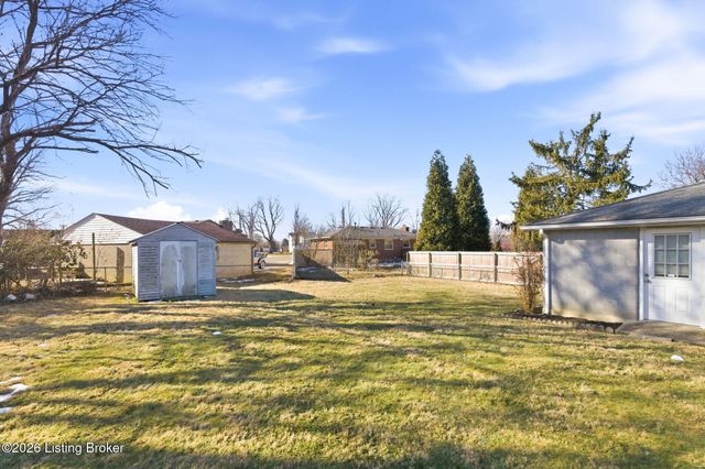 6210 Apex Dr, Louisville, KY 40219