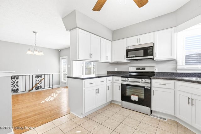 6210 Apex Dr, Louisville, KY 40219