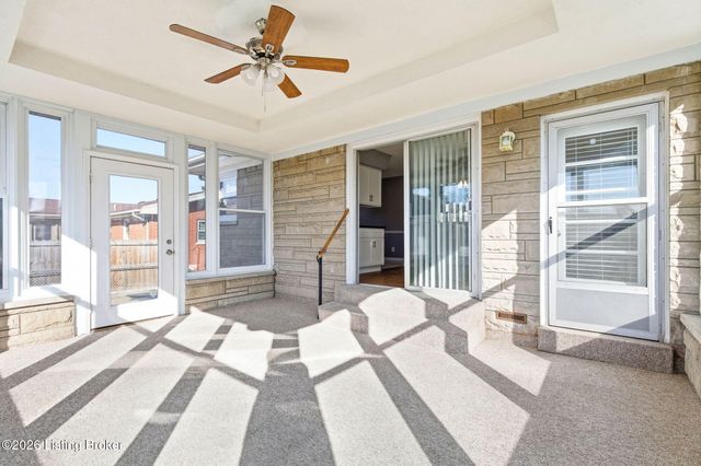 6210 Apex Dr, Louisville, KY 40219