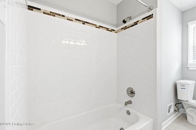 6210 Apex Dr, Louisville, KY 40219