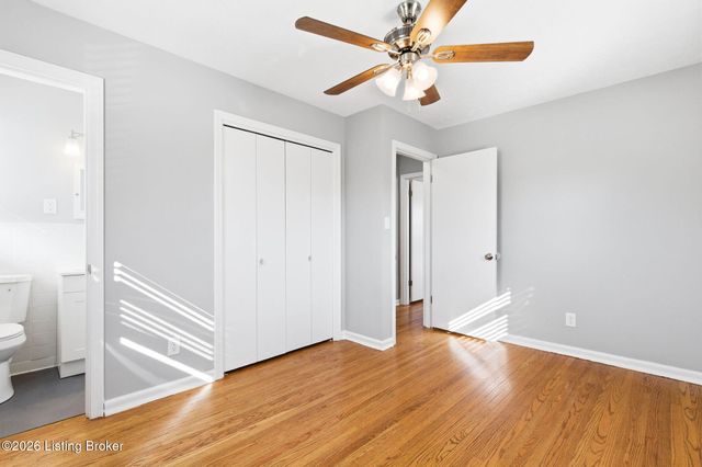 6210 Apex Dr, Louisville, KY 40219