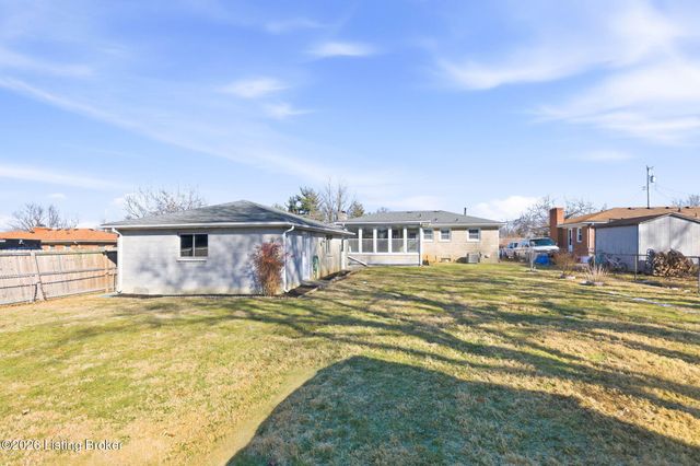 6210 Apex Dr, Louisville, KY 40219