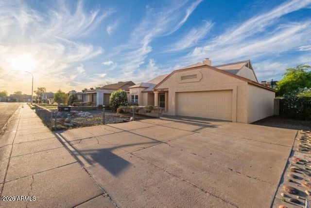 8814 W COOLIDGE Street, Phoenix, AZ 85037