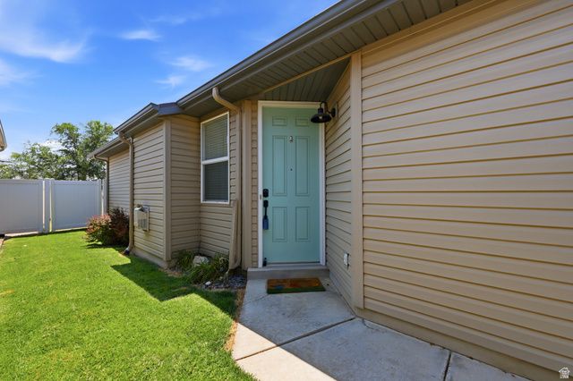 1113 W HAWORTH DR., North Salt Lake, UT 84054