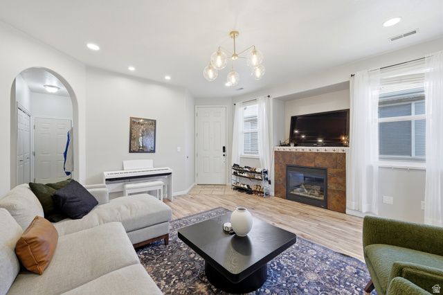 1113 W HAWORTH DR., North Salt Lake, UT 84054