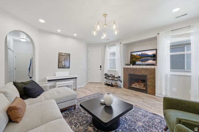 1113 W HAWORTH DR., North Salt Lake, UT 84054