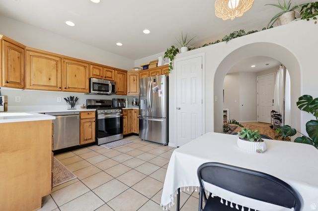 1113 W HAWORTH DR., North Salt Lake, UT 84054