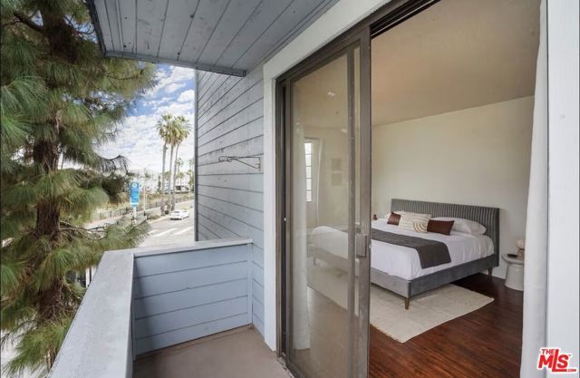 310 Tahiti Way 201, Marina Del Rey, CA 90292