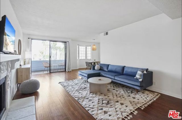 310 Tahiti Way 201, Marina Del Rey, CA 90292