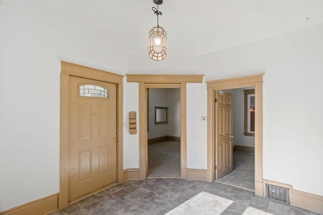 1035 Magnolia Avenue E, Saint Paul, MN 55106