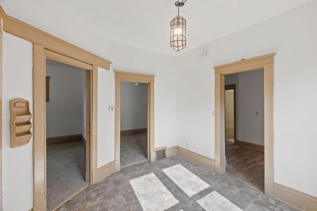 1035 Magnolia Avenue E, Saint Paul, MN 55106