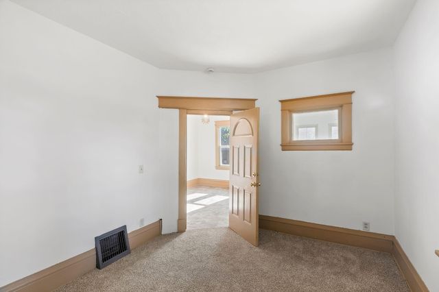 1035 Magnolia Avenue E, Saint Paul, MN 55106