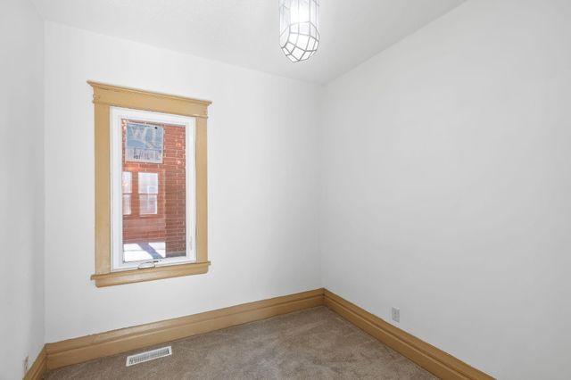 1035 Magnolia Avenue E, Saint Paul, MN 55106