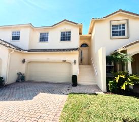 8125 Carnoustie Place, Port St. Lucie, Port St Lucie, FL 34986