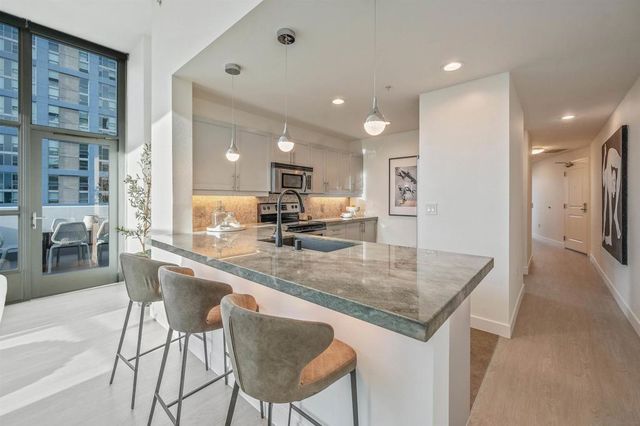 253 10Th Ave 1402, San Diego, CA 92101