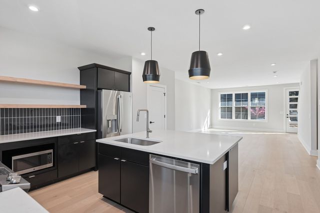 4D Trimble St, Nashville, TN 37210