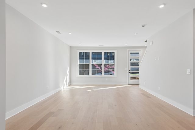 4D Trimble St, Nashville, TN 37210