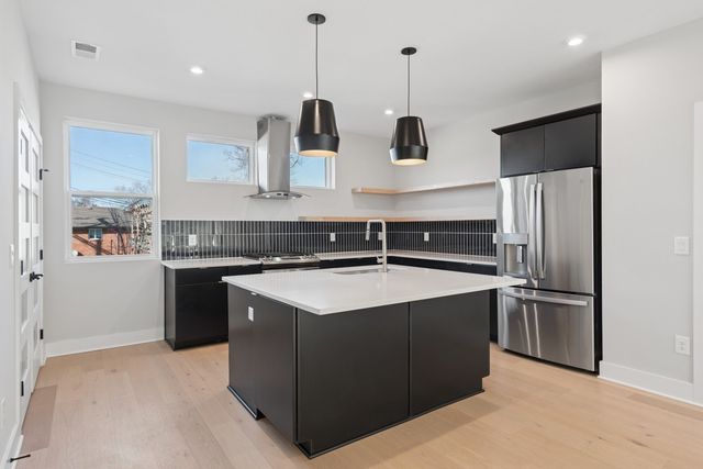 4D Trimble St, Nashville, TN 37210