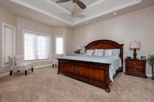 1639 E Oak Creek Street, Springfield, MO 65804