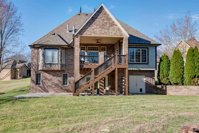 1639 E Oak Creek Street, Springfield, MO 65804