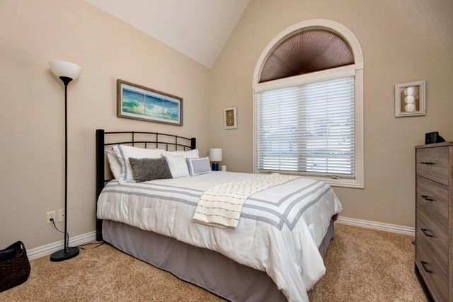 1639 E Oak Creek Street, Springfield, MO 65804