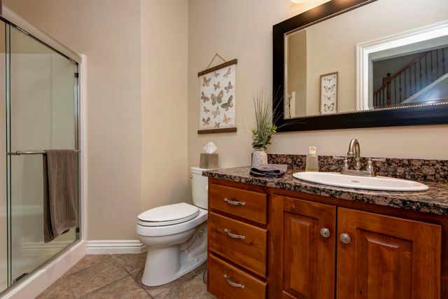 1639 E Oak Creek Street, Springfield, MO 65804