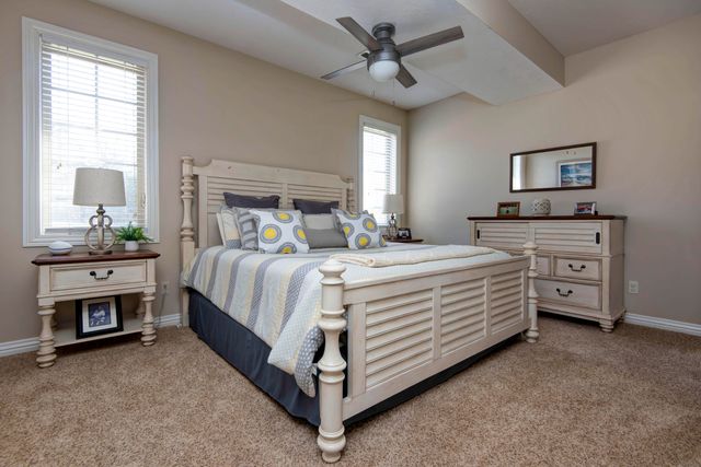 1639 E Oak Creek Street, Springfield, MO 65804