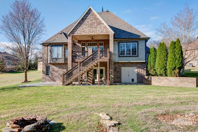 1639 E Oak Creek Street, Springfield, MO 65804