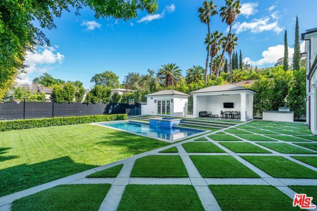 4800 ZELZAH Avenue, Encino (los Angeles), CA 91316