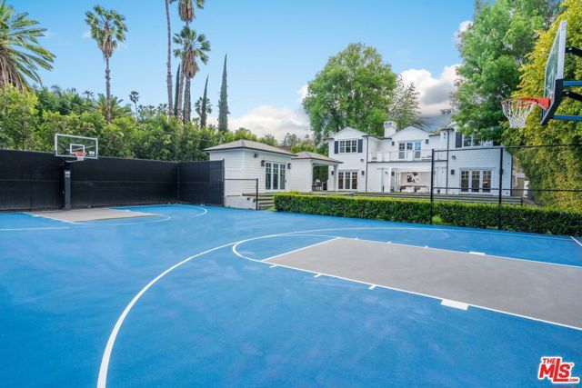 4800 ZELZAH Avenue, Encino (los Angeles), CA 91316