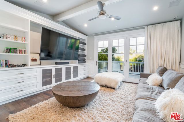 4800 ZELZAH Avenue, Encino (los Angeles), CA 91316