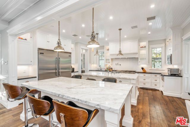 4800 ZELZAH Avenue, Encino (los Angeles), CA 91316