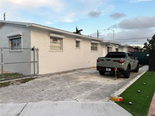 994 SE 2nd Pl 994, Hialeah, FL 33010