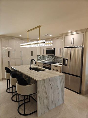 724 Bellemeade Avenue NW, Atlanta, GA 30318