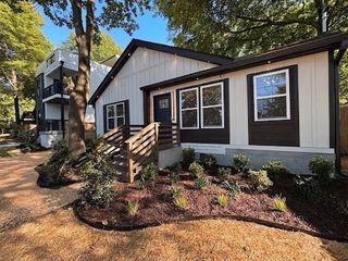724 Bellemeade Avenue NW, Atlanta, GA 30318