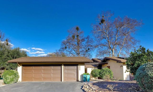 32861 Temet Dr, Pauma Valley, CA 92061