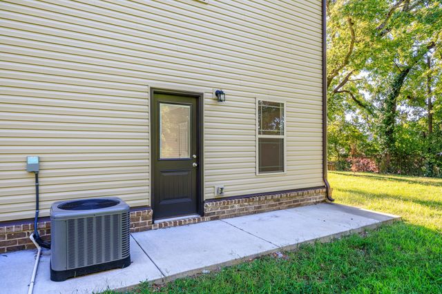 402 Shelby St D, Clarksville, TN 37042