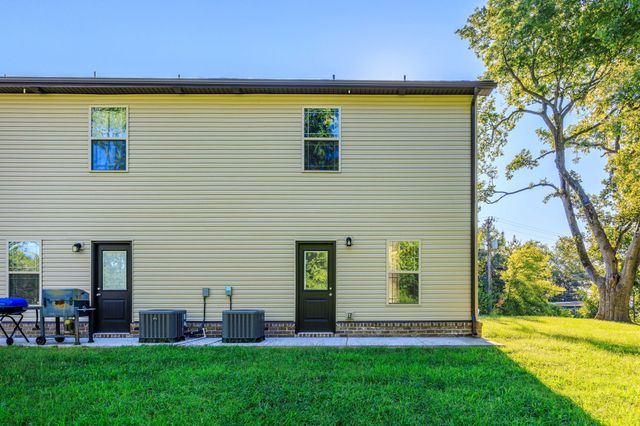 402 Shelby St D, Clarksville, TN 37042