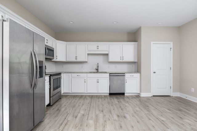 402 Shelby St D, Clarksville, TN 37042