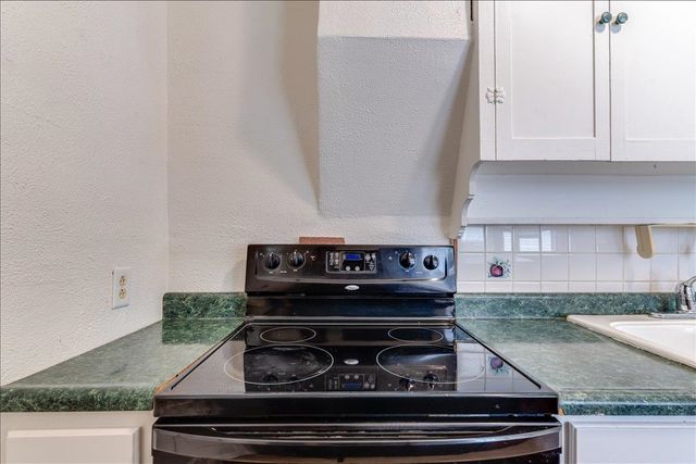 321 S Chautauqua Ave, Wichita, KS 67211